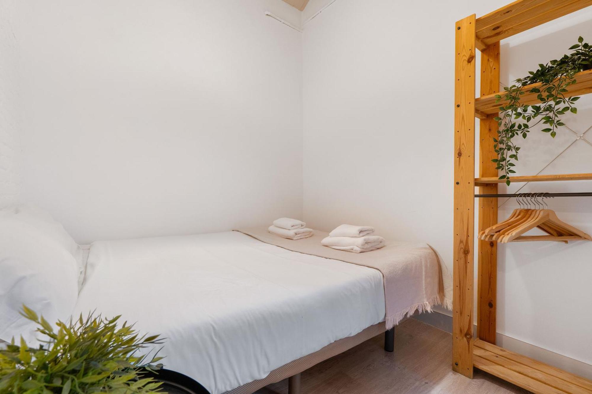 Ferienwohnung Fridays Flats Retro Chic In Poble Sec Barcelona Exterior foto