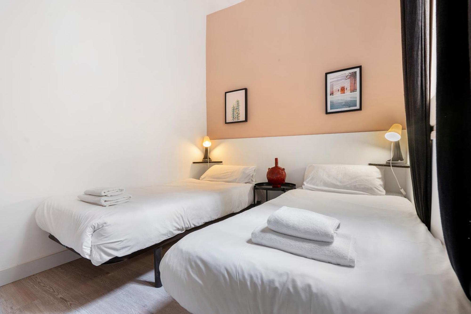 Ferienwohnung Fridays Flats Retro Chic In Poble Sec Barcelona Exterior foto